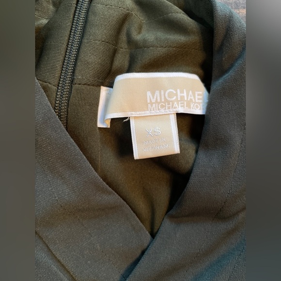 MICHAEL MICHAEL KORS Green Twist-Neck Halter Jumpsuit Size XS - Picture 5 of 7